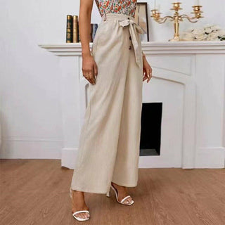 Елегантни панталони с широки крачоли и изчистен дизайн