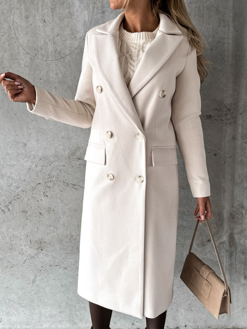 Октавия | Вталено дълго палто