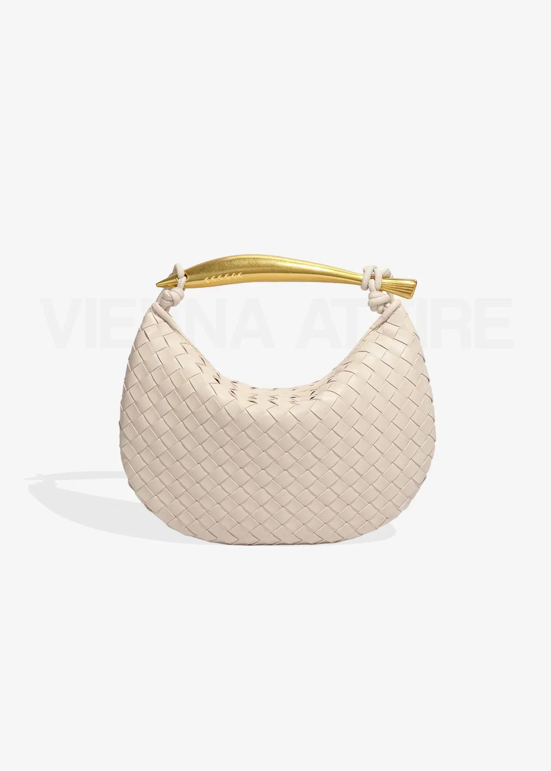 Алехандра | Плетена чанта със златна дръжка